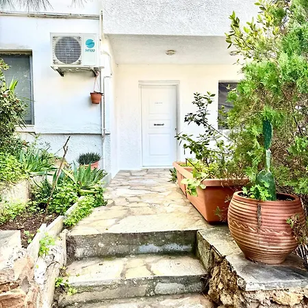 Sounio Apartment *
